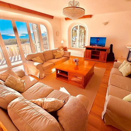 טרוגיר Luxury Seaside Villa With A Classic Mediterranean Olive Garden, A Fully Equipped Professional Kitchen, Pool, Sauna, Padle Boards And Canoe - Miolin Beach House מראה חיצוני תמונה
