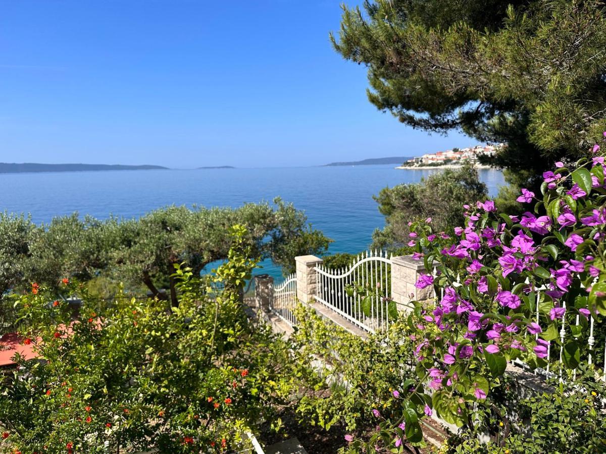 טרוגיר Luxury Seaside Villa With A Classic Mediterranean Olive Garden, A Fully Equipped Professional Kitchen, Pool, Sauna, Padle Boards And Canoe - Miolin Beach House מראה חיצוני תמונה